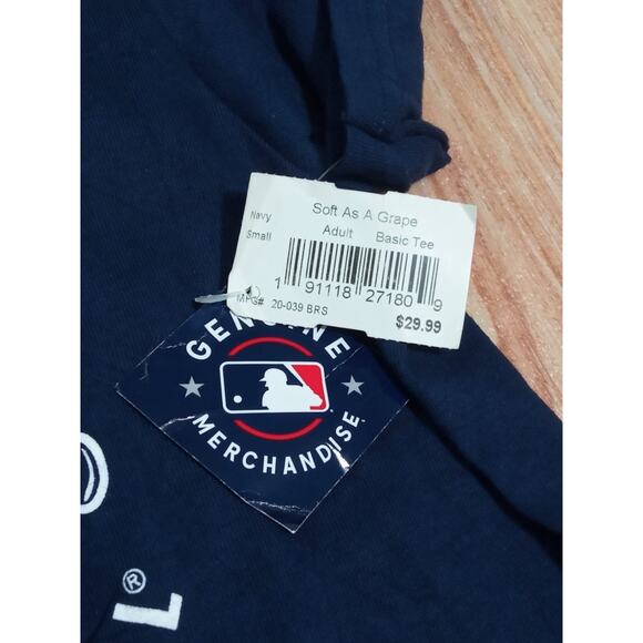 Soft As A Grape Women's T- Shirt Boston Red Sox Short Sleeve Blue Size Small - Picture 4 of 12